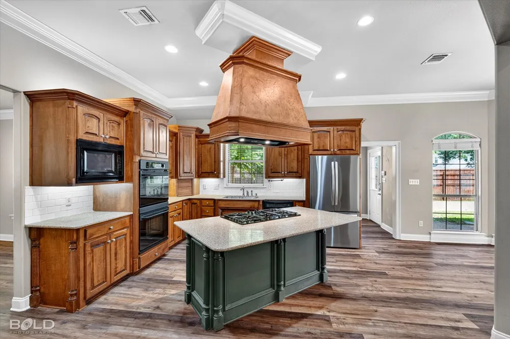 205 Old Palmetto Road Benton, LA 71006