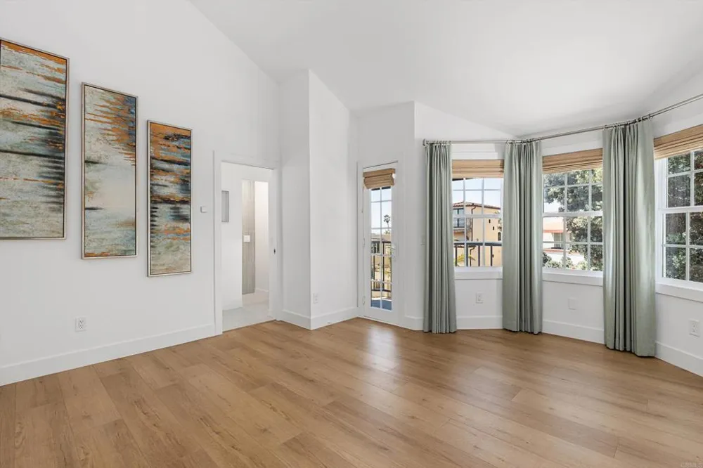 185 Juniper Avenue Carlsbad, CA 92008