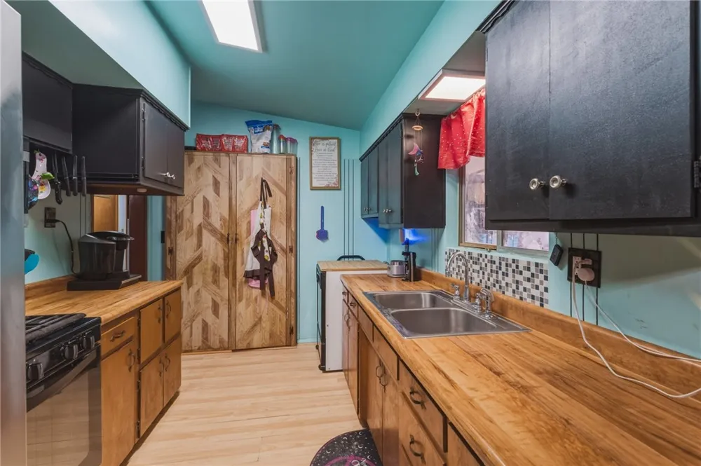 525 E. Williams. ST Yermo, CA 92398