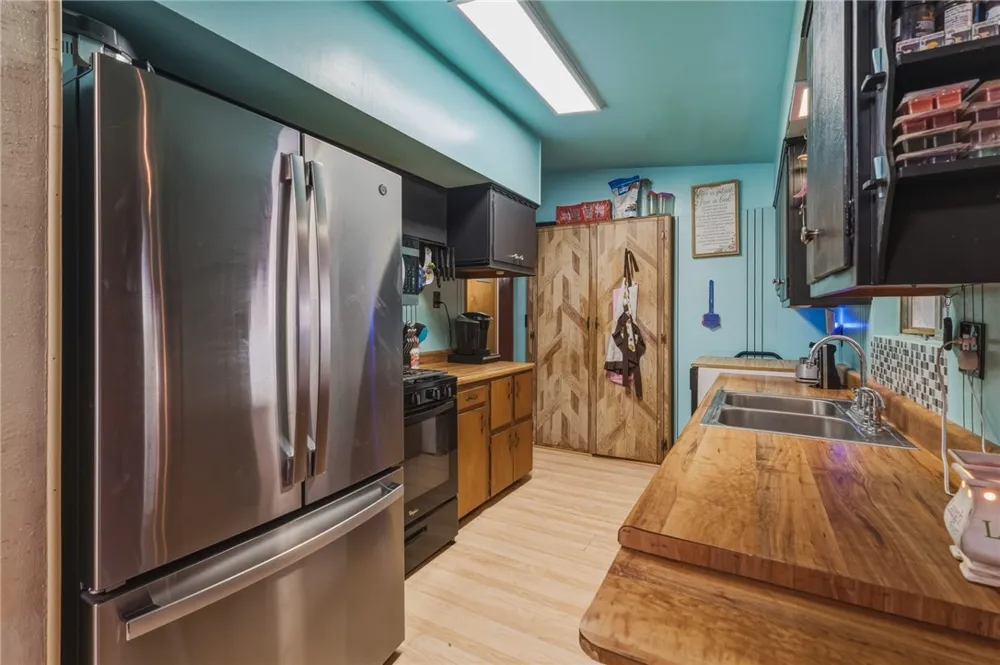 525 E. Williams. ST Yermo, CA 92398
