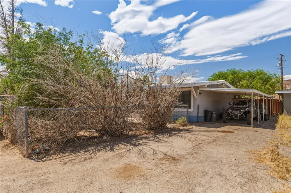 525 E. Williams. ST Yermo, CA 92398