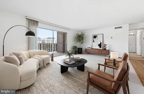 1570 THE FAIRWAY #312 E