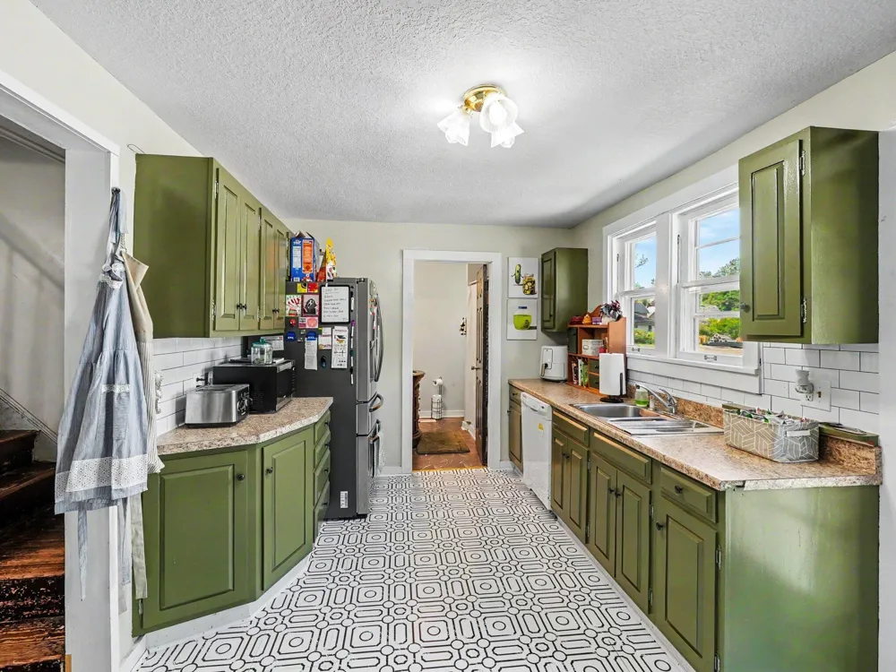 576 S Main Street Adrian, MI 49221