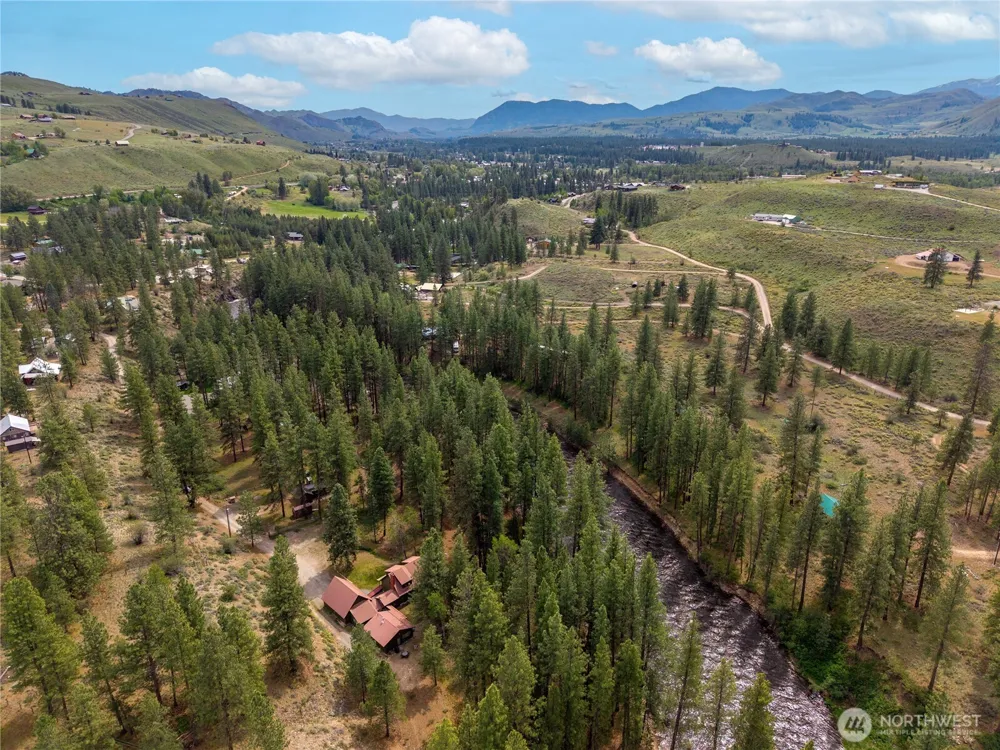 19 Maughan Road Winthrop, WA 98862