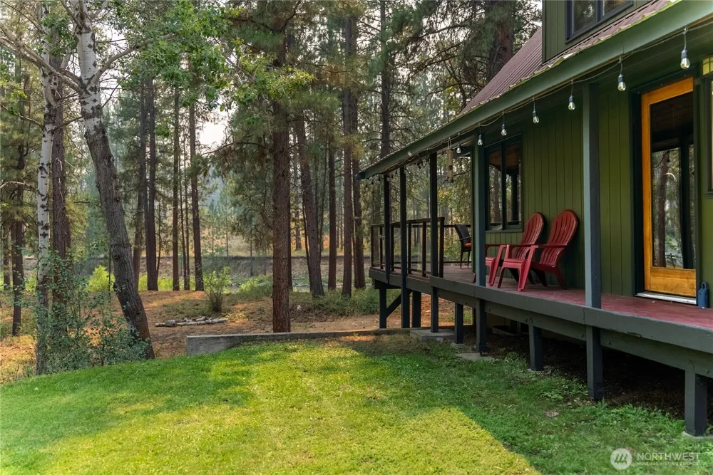 19 Maughan Road Winthrop, WA 98862