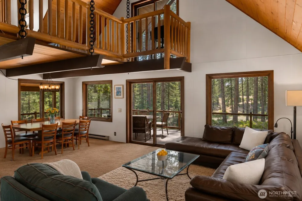 19 Maughan Road Winthrop, WA 98862
