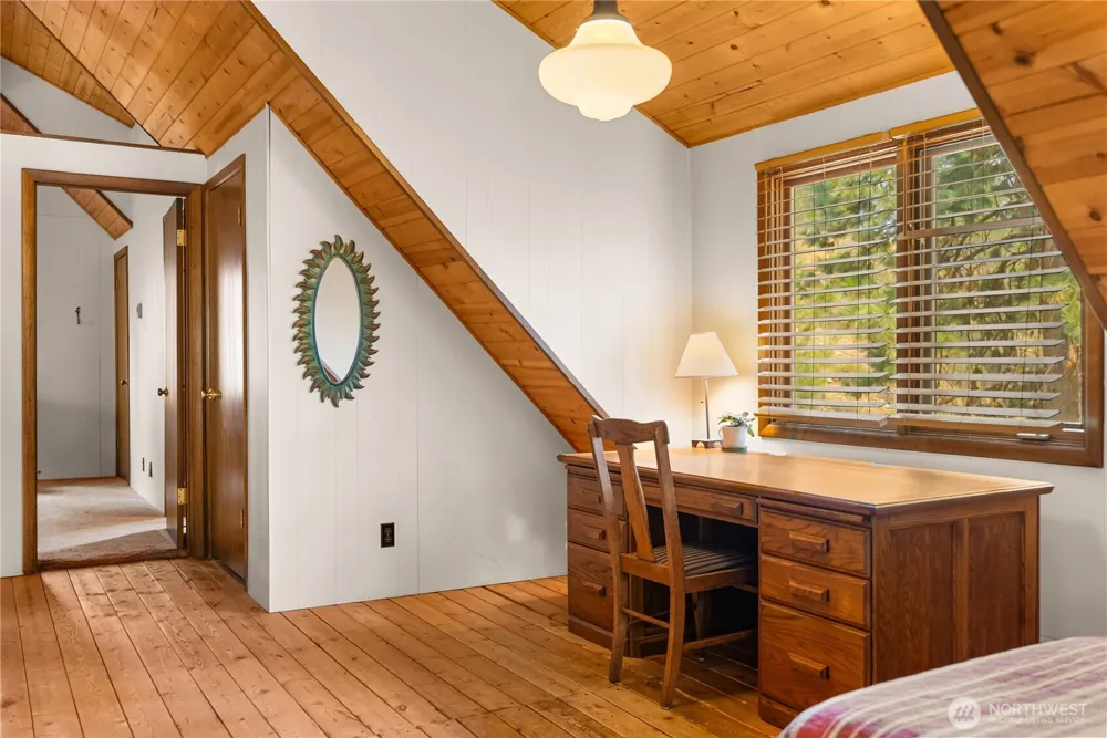 19 Maughan Road Winthrop, WA 98862