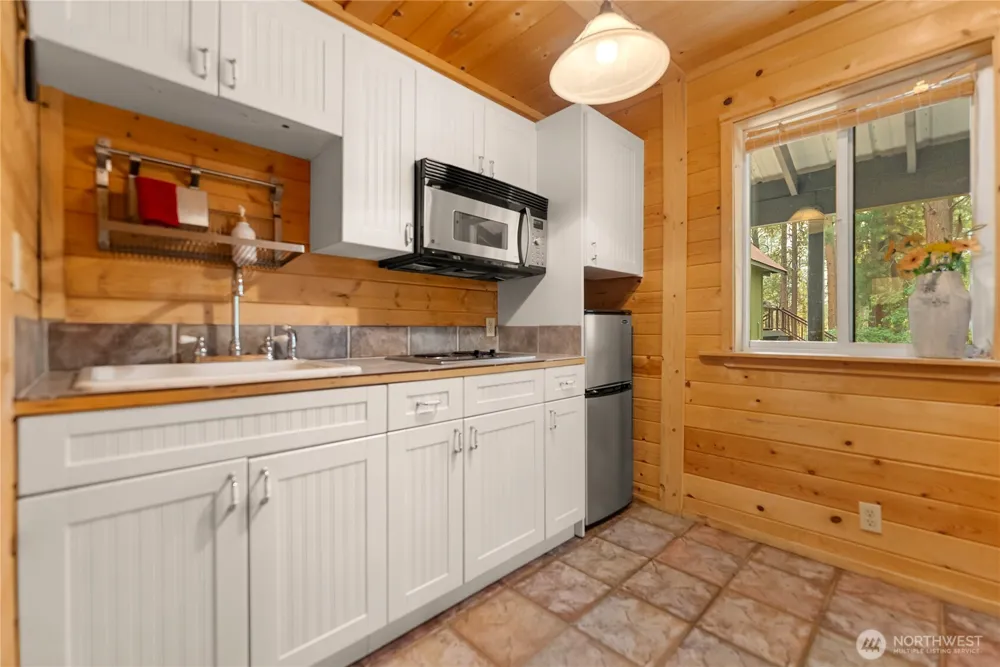 19 Maughan Road Winthrop, WA 98862