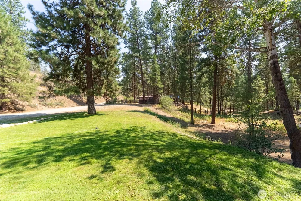 19 Maughan Road Winthrop, WA 98862