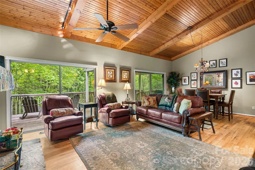 560 Toxaway Court Lake Toxaway, NC 28747