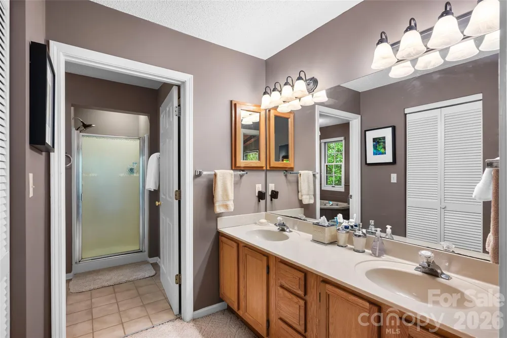 560 Toxaway Court Lake Toxaway, NC 28747