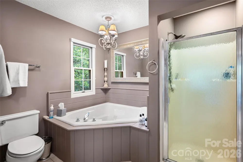 560 Toxaway Court Lake Toxaway, NC 28747