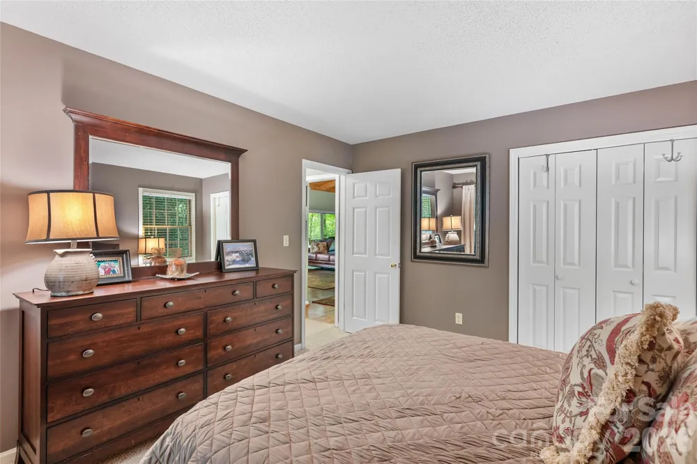 560 Toxaway Court Lake Toxaway, NC 28747