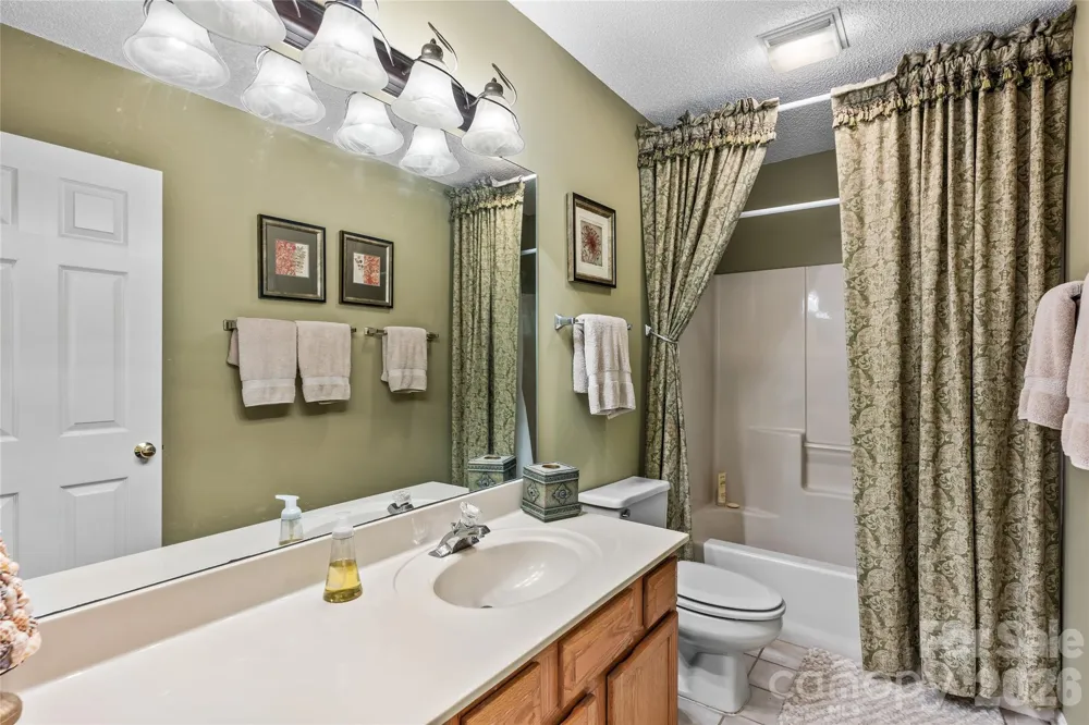560 Toxaway Court Lake Toxaway, NC 28747