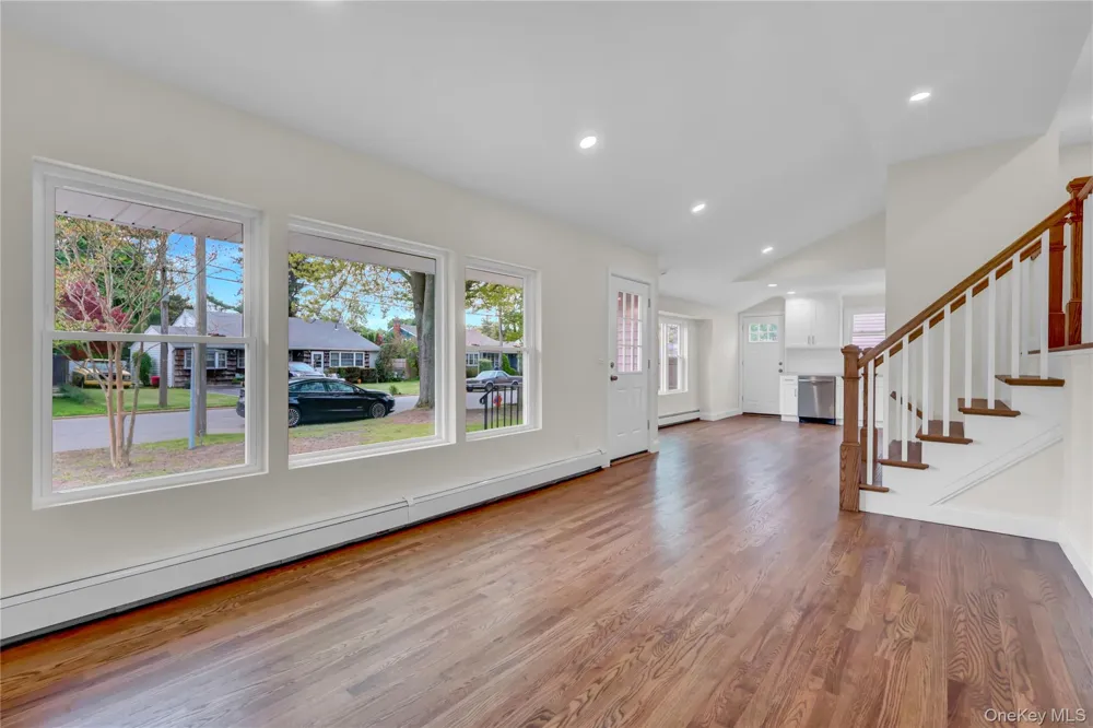 15 Glenwood Lane Huntington, NY 11743
