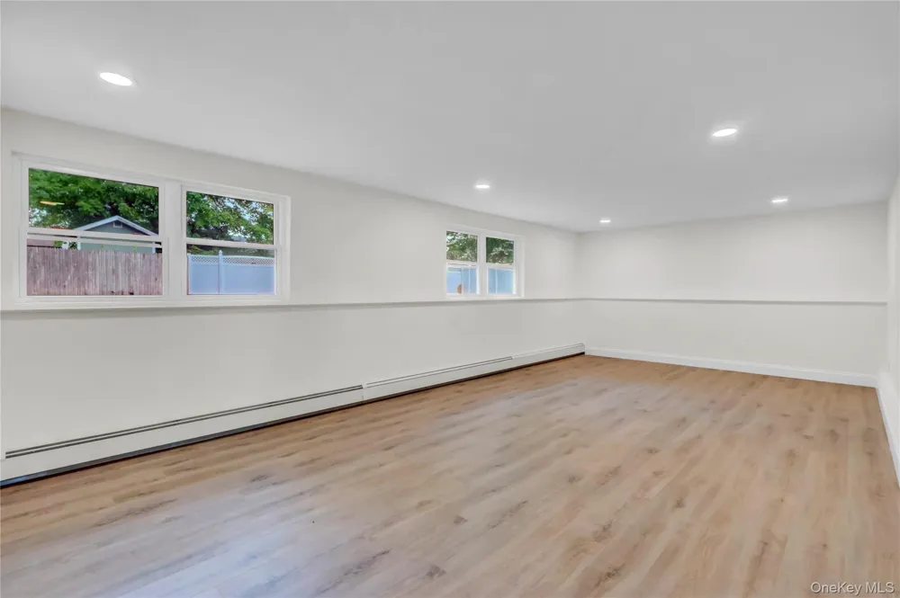 15 Glenwood Lane Huntington, NY 11743