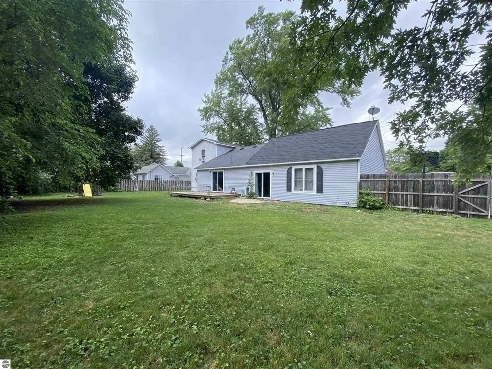 817 Walnut Street Cadillac City, MI 49601