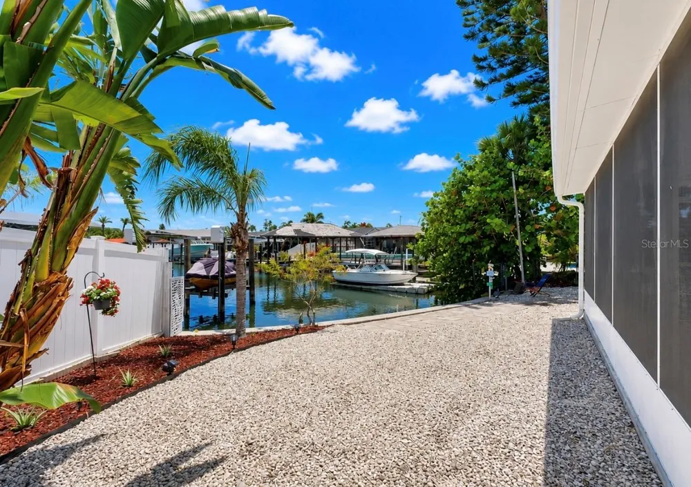6513 ABACO DRIVE Apollo Beach, FL 33572