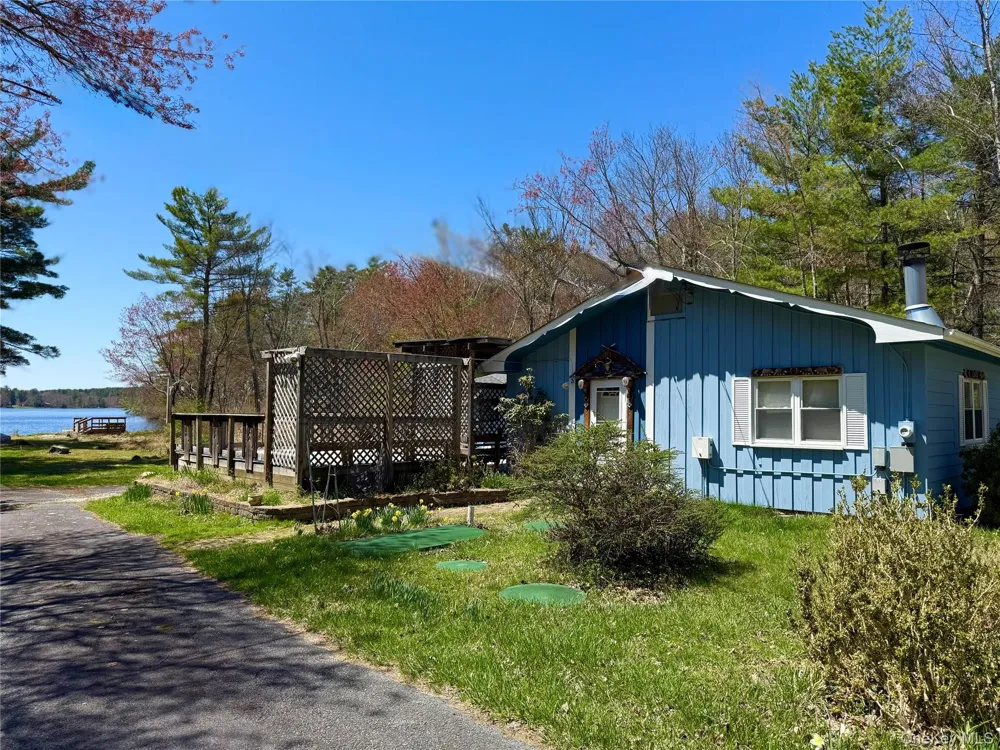 236 Lakeview Drive Road Highland Lake, NY 12743