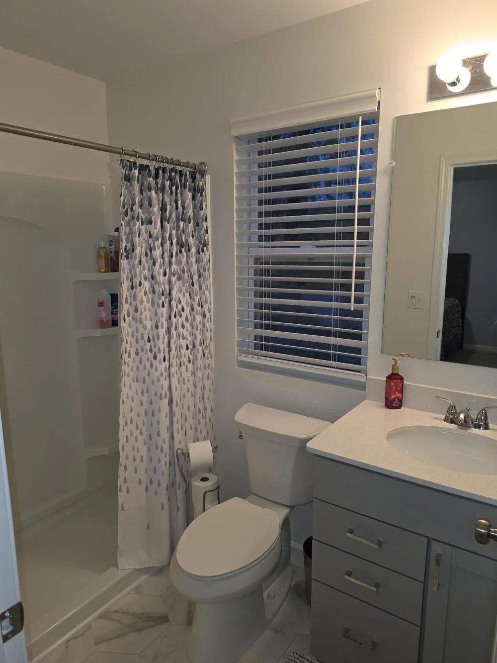 10340 Swan Lake Circle Ypsilanti, MI 48197