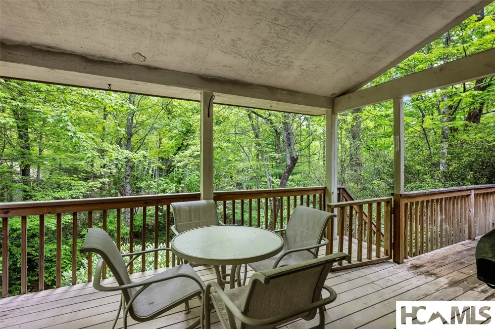 560 Toxaway Court Lake Toxaway, NC 28747