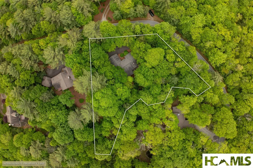 560 Toxaway Court Lake Toxaway, NC 28747