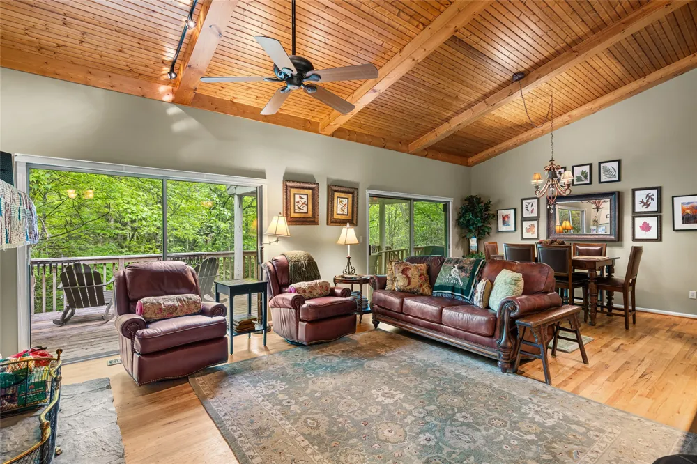 560 Toxaway Court Lake Toxaway, NC 28747