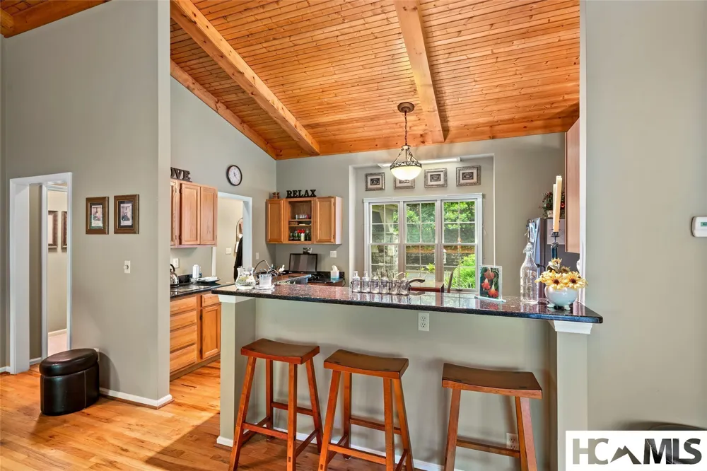 560 Toxaway Court Lake Toxaway, NC 28747