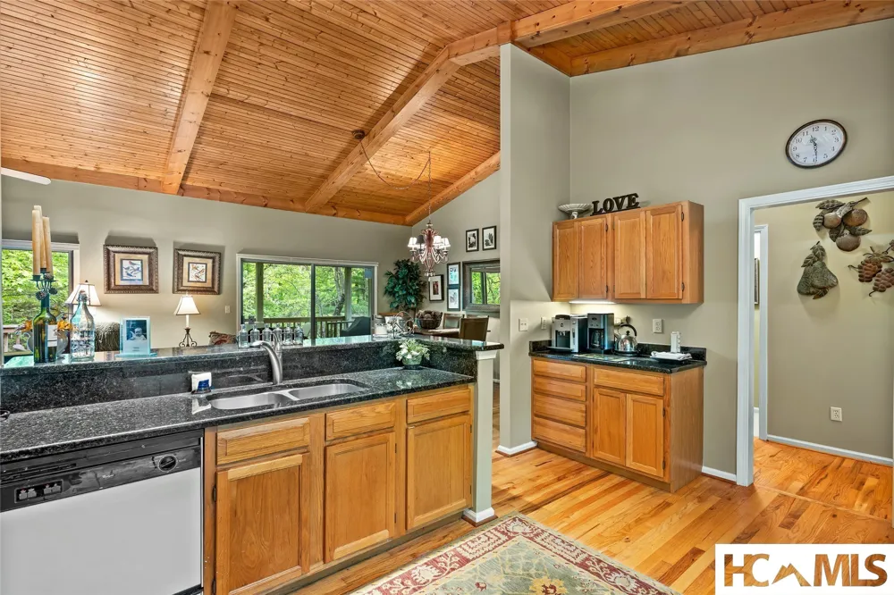 560 Toxaway Court Lake Toxaway, NC 28747