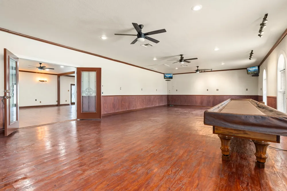 400 E Spurgeon Street Itasca, TX 76055