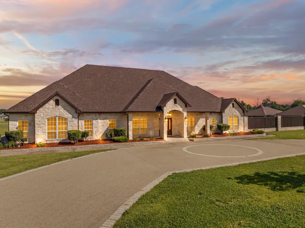 400 E Spurgeon Street Itasca, TX 76055