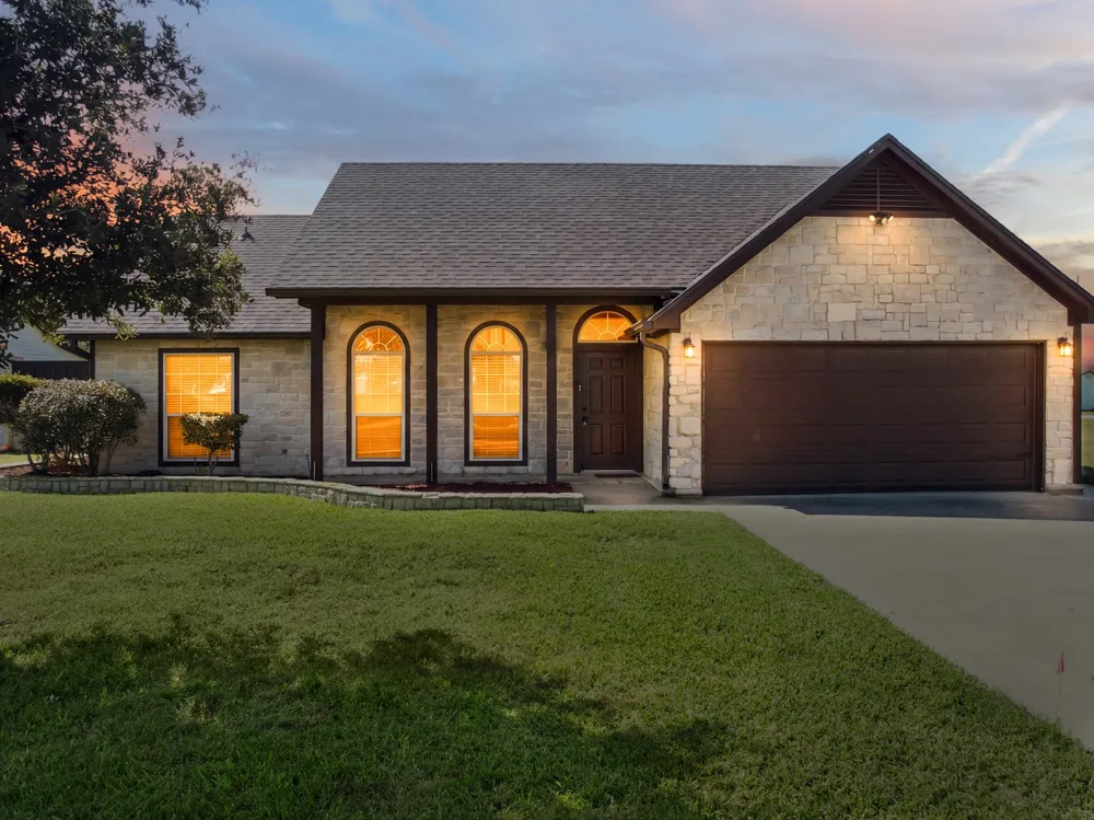 400 E Spurgeon Street Itasca, TX 76055
