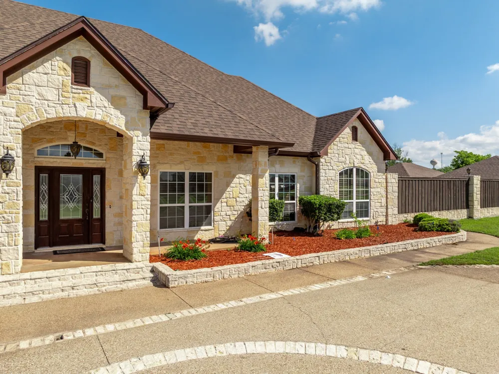 400 E Spurgeon Street Itasca, TX 76055
