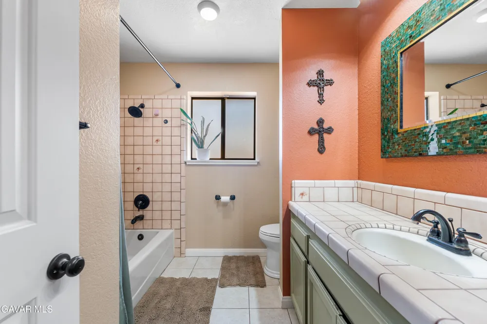 5055 W Ave K 12 Quartz Hill, CA 93536