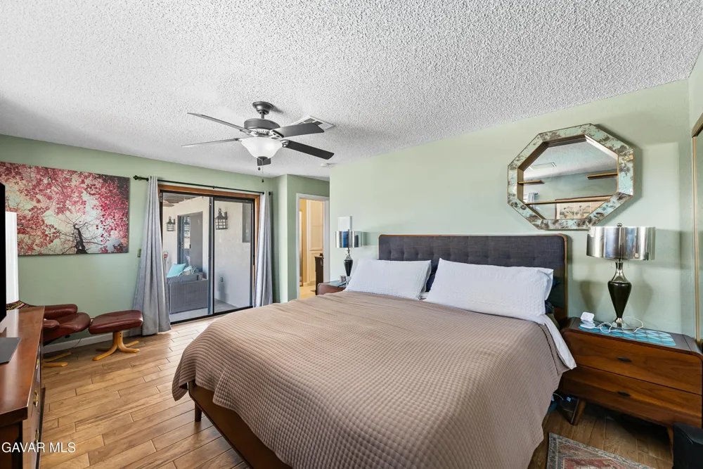 5055 W Ave K 12 Quartz Hill, CA 93536