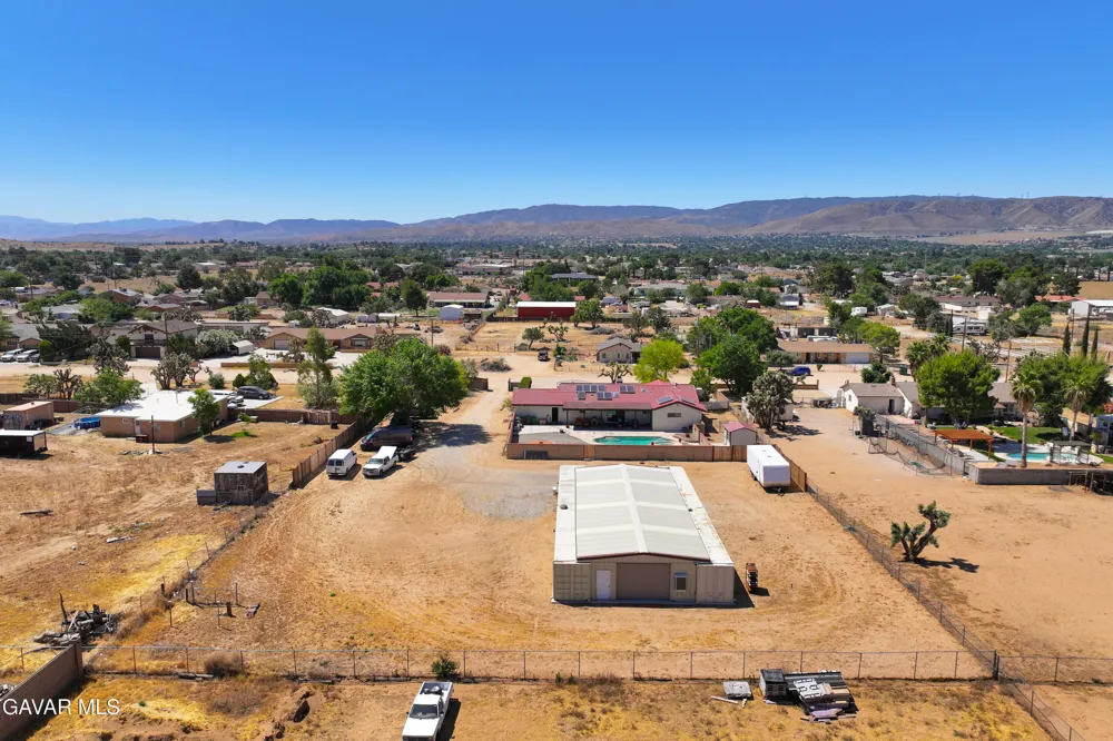 5055 W Ave K 12 Quartz Hill, CA 93536