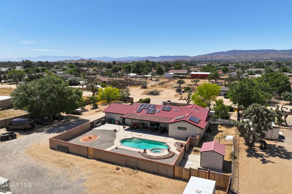 5055 W Ave K 12 Quartz Hill, CA 93536