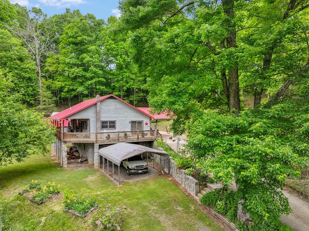 Harris Circle Sylva, NC 28779