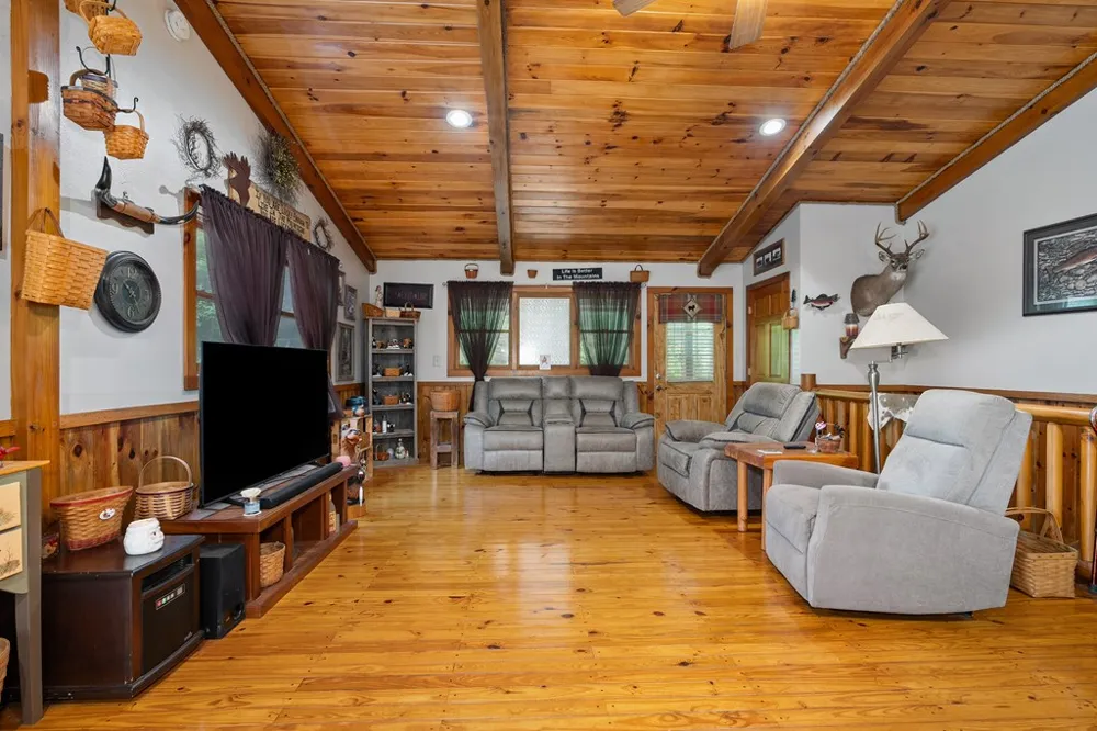 Harris Circle Sylva, NC 28779
