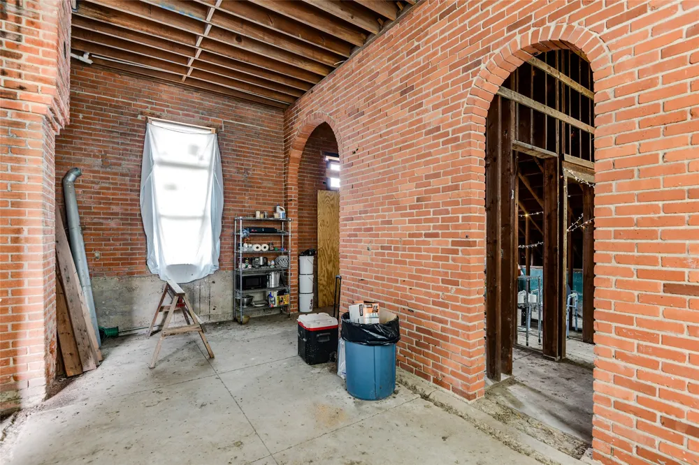 211 Main Street Rosser, TX 75157