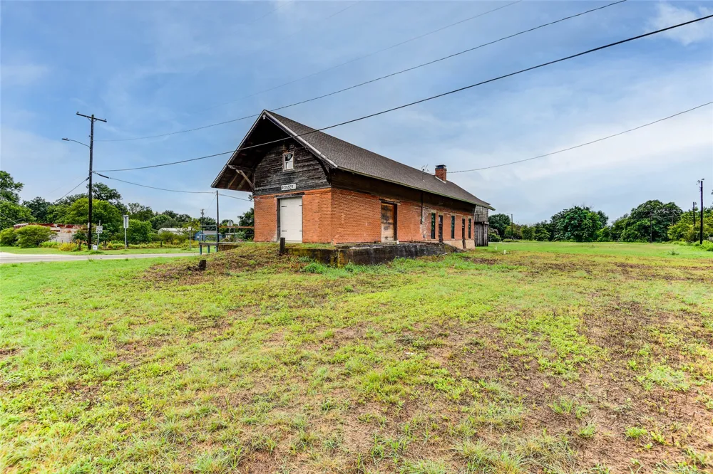 211 Main Street Rosser, TX 75157