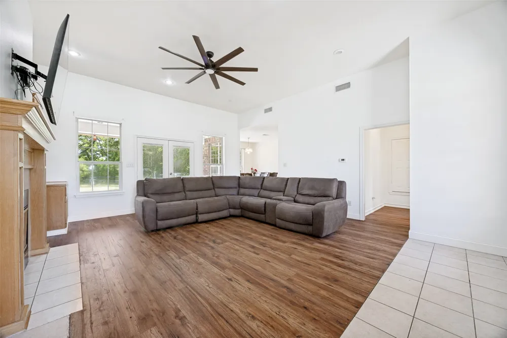 115 County Road 3302 Omaha, TX 75571