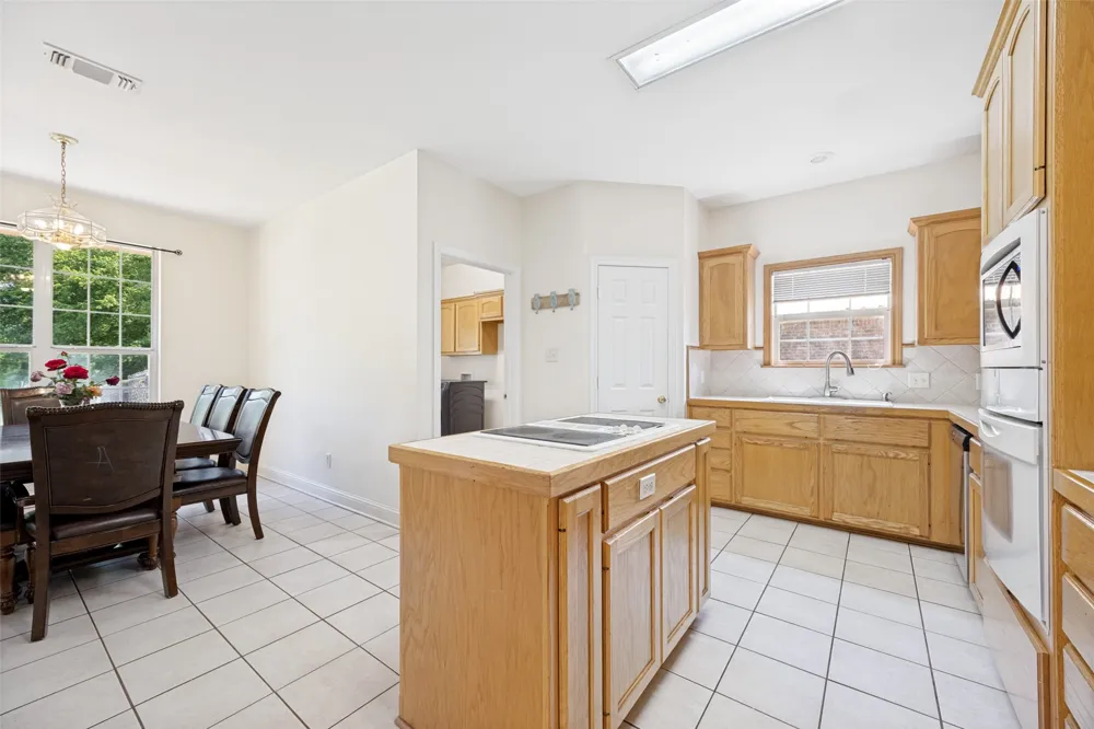 115 County Road 3302 Omaha, TX 75571