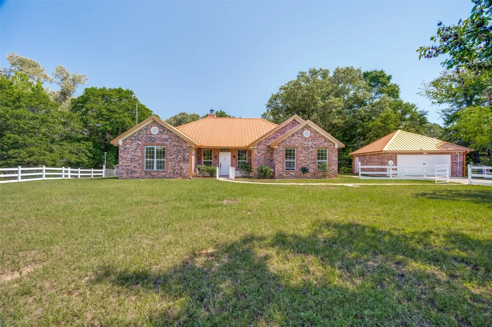 115 County Road 3302 Omaha, TX 75571