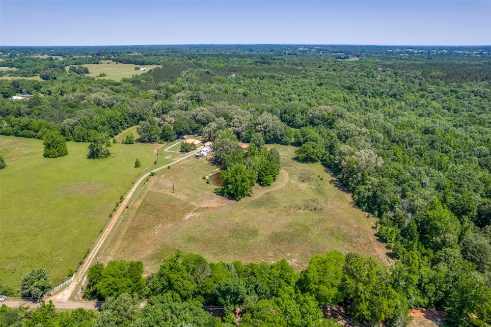115 County Road 3302 Omaha, TX 75571