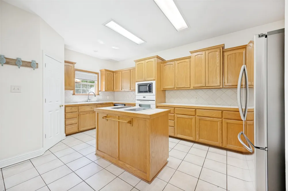 115 County Road 3302 Omaha, TX 75571