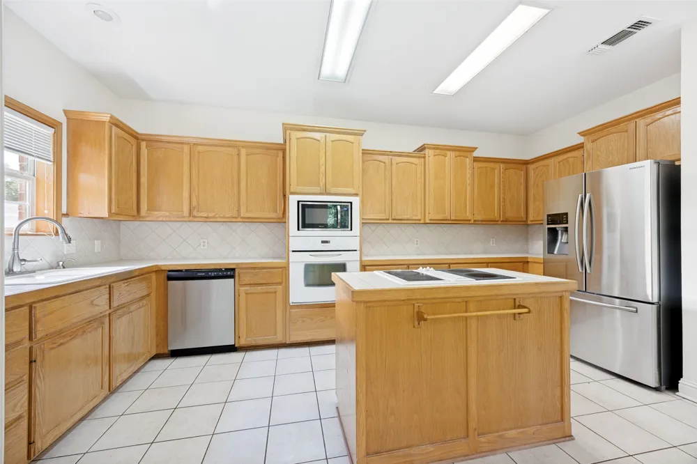 115 County Road 3302 Omaha, TX 75571
