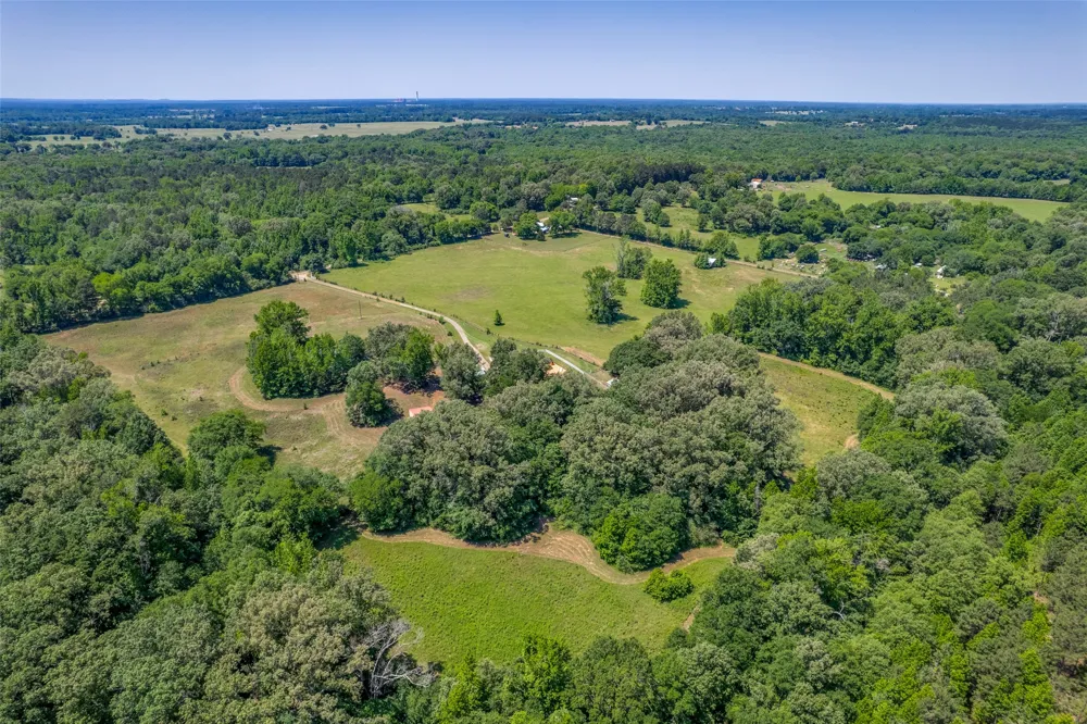 115 County Road 3302 Omaha, TX 75571