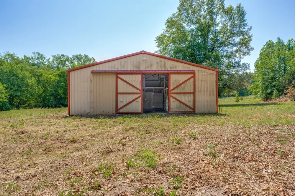 115 County Road 3302 Omaha, TX 75571