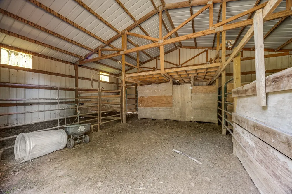 115 County Road 3302 Omaha, TX 75571